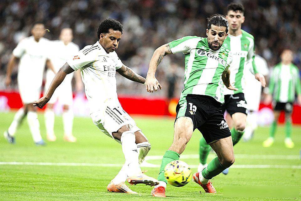 打脸质疑！皇马太子5场5球，教练用人